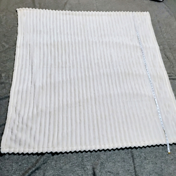 Room Essentials Cream Ribbed Throw - Picture 1 of 3